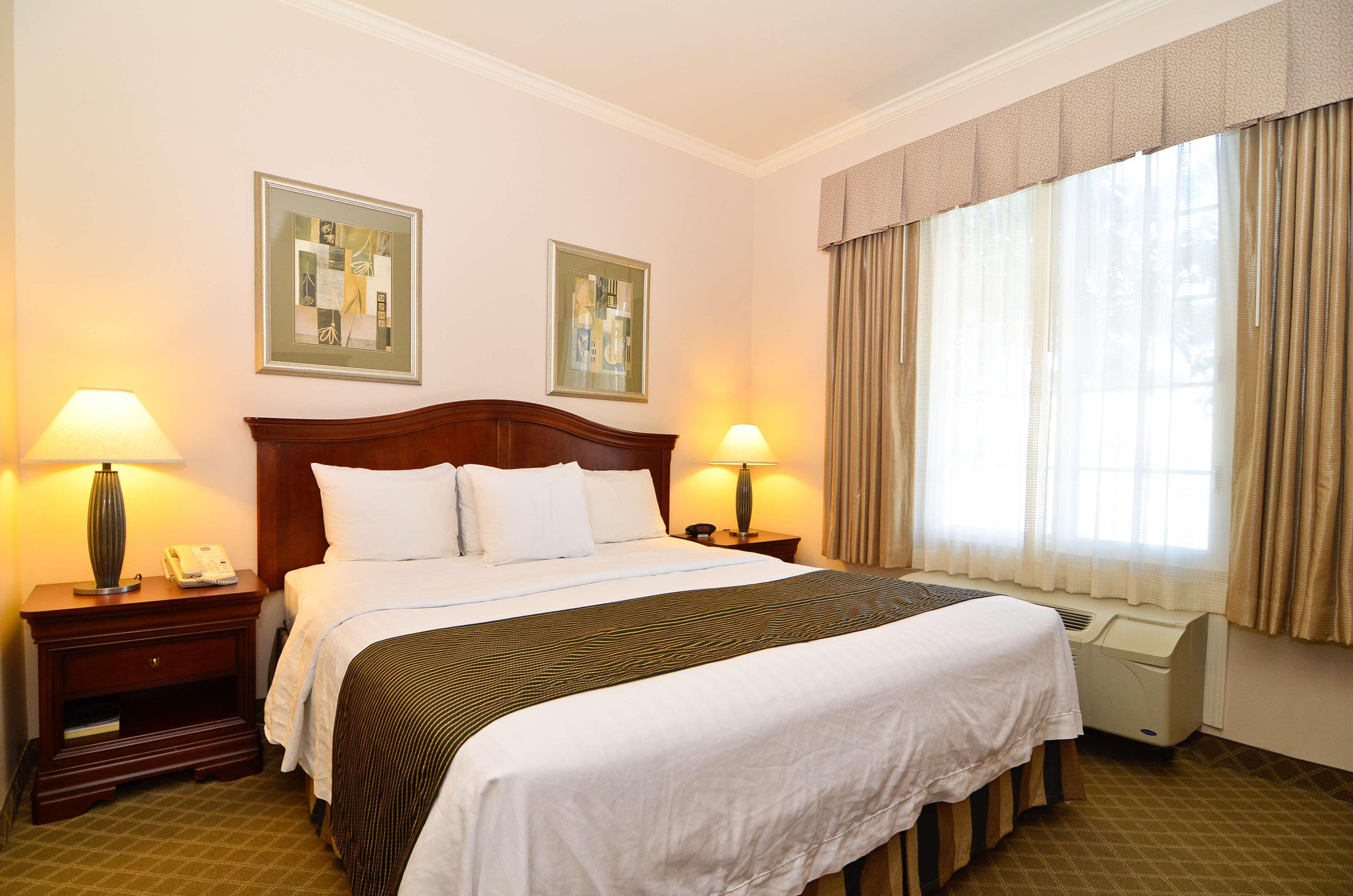 Best Western Plus Country Park Hotel Tehachapi Δωμάτιο φωτογραφία